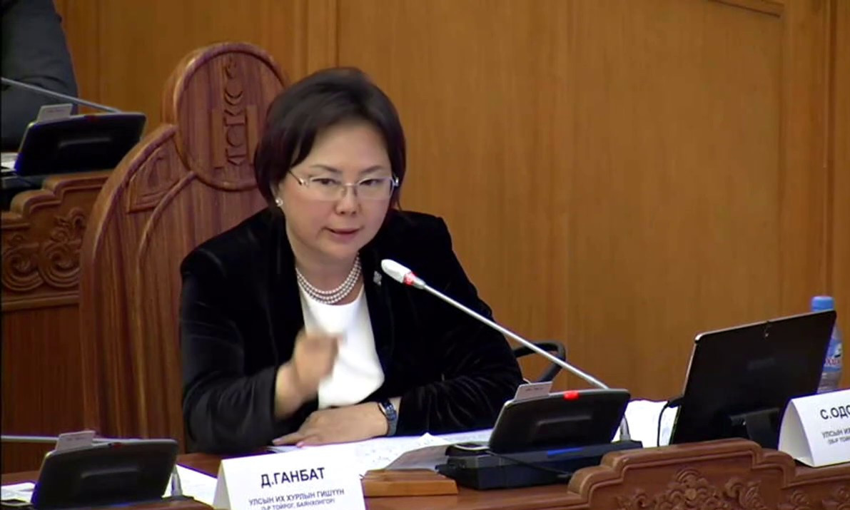 С.Одонтуяа: Хүүхдийн мөнгөнөөс биш авлигач, хулгайчдаас болж Монгол Улс ядуурч байгаа